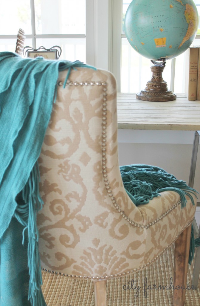 Easy makeover for your dark legged chairs-take them from tradional to rustic glam