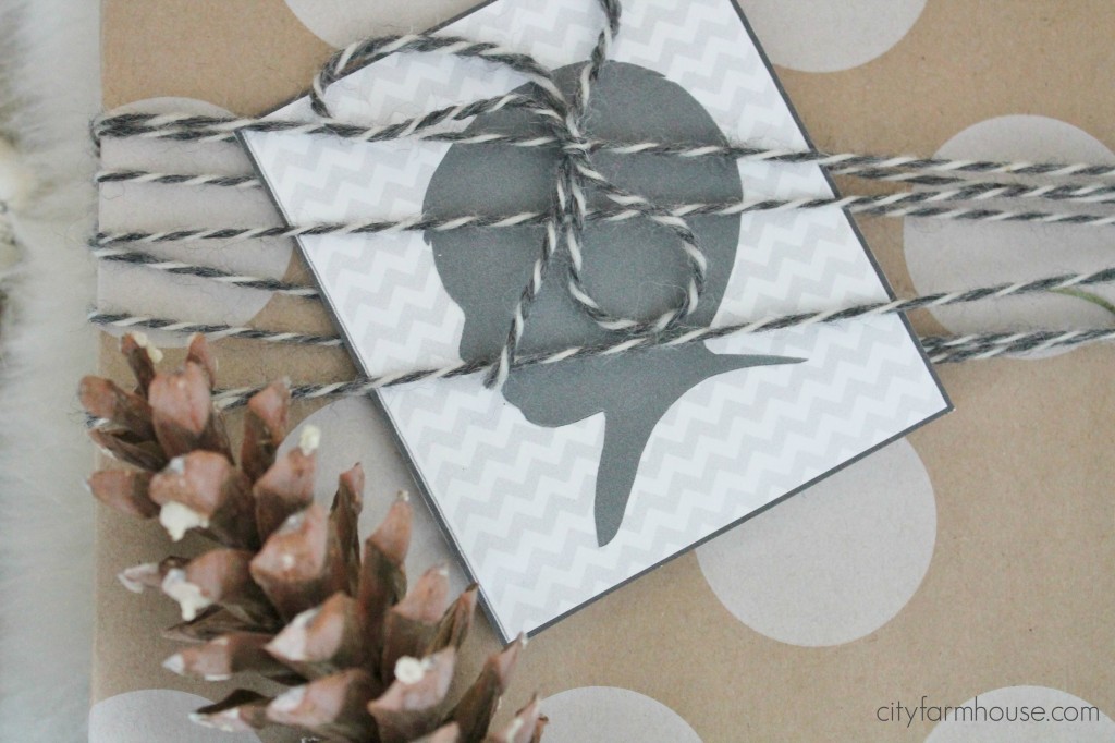 City Farmhouse- 10 fun & meaningful holiday wrapping ideas {use silhouettes}