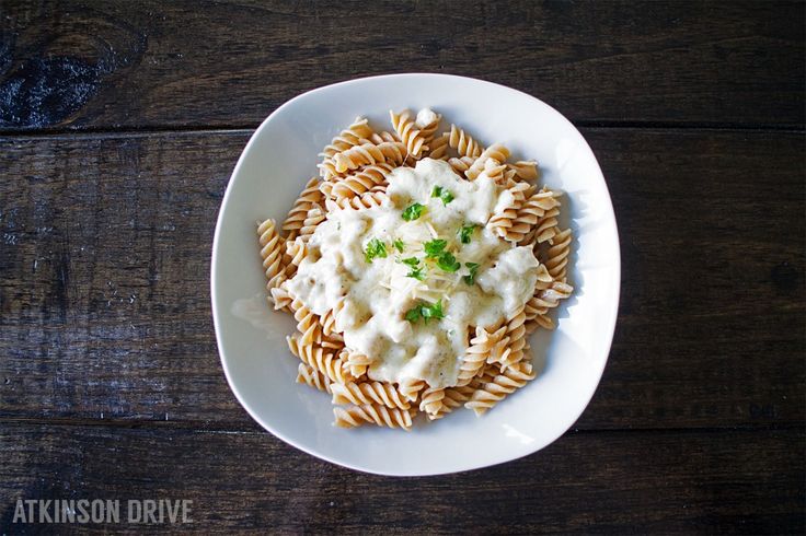 Features-Atkinson Drive-Healthy Alfredo Sauce