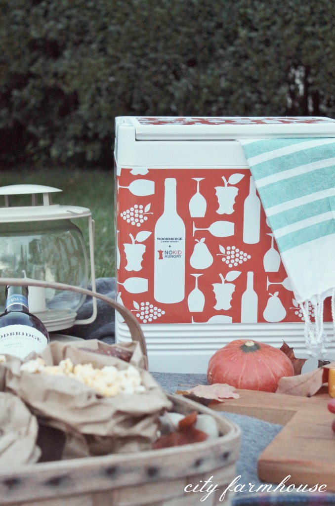 No Kid Hungry Fall Cooler by Robert Mondavi + planning the perfect picnic
