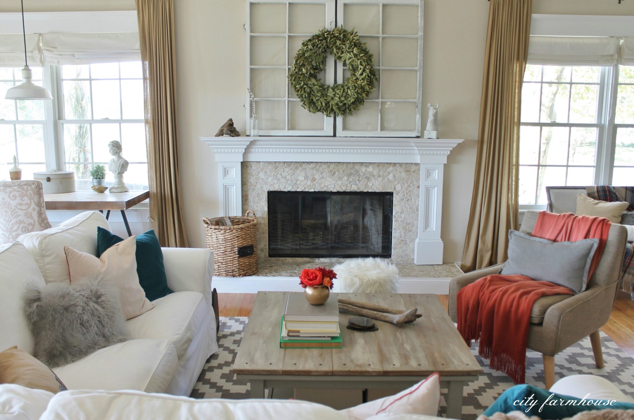 Rustic Chic Family Room New Rug City Farmhouse