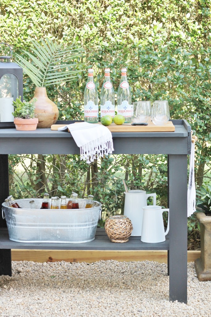 Hamptons Inspired Backyard Reveal-DIY Outdoor Beverage Station