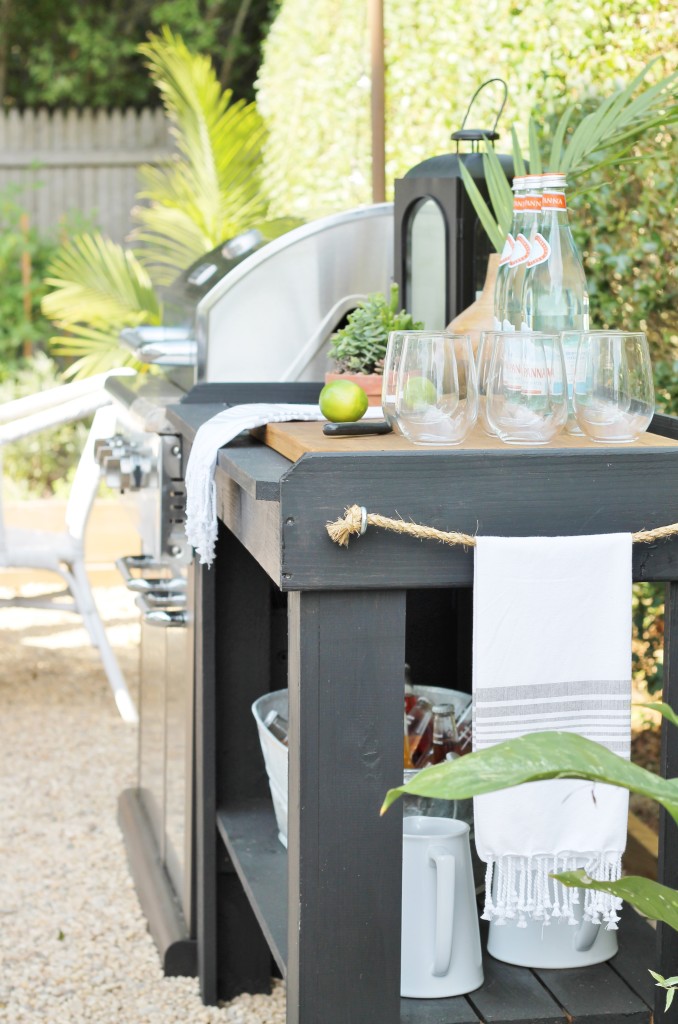 Hamptons Inspired Backyard Reveal-DIY Outdoor Kitchen