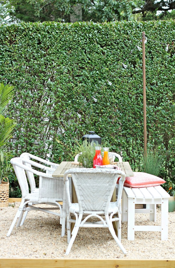 Outdoor Dining al Fresco-Hamptons Inspired Small Backyard