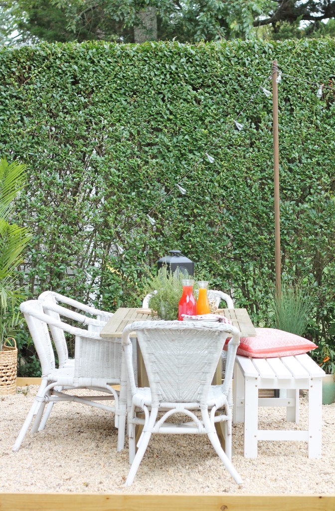 Outdoor Dining al Fresco-Hamptons Inspired Small Backyard