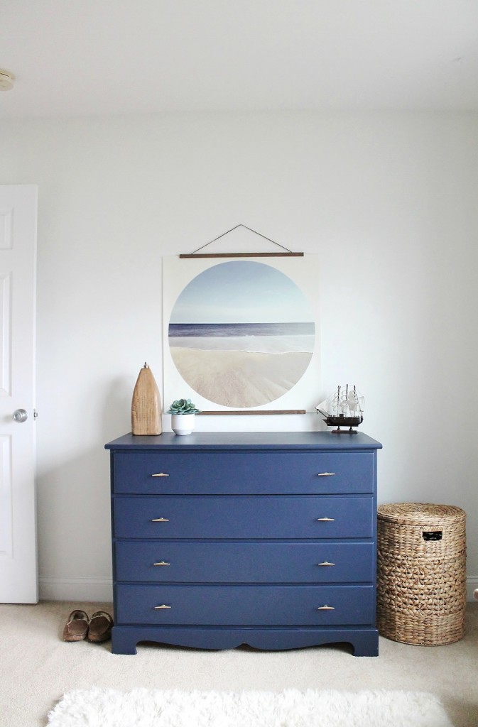 Modern Coastal Bedroom & Painted Dresser + FREE OCEAN PRINT