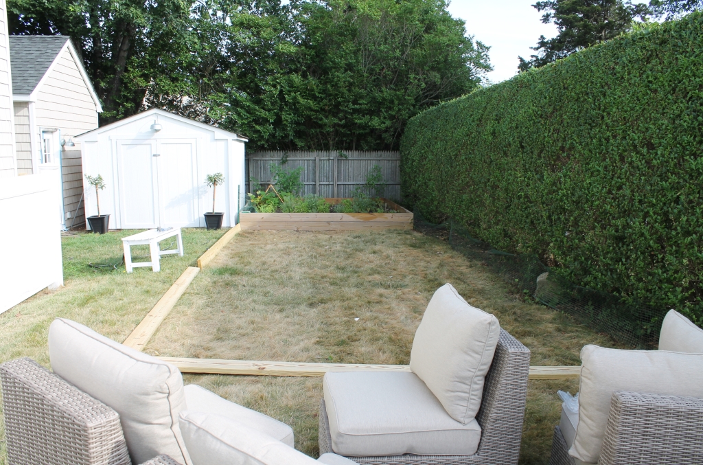 Create A Diy Pea Gravel Patio The Easy Way City Farmhouse