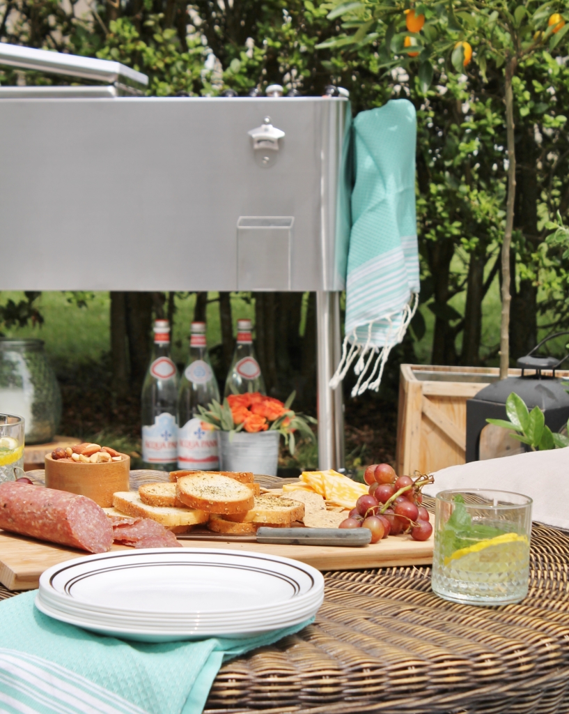 Backyard Summer Picnic Essentials-Create Another Outdoor Area For Entertaining