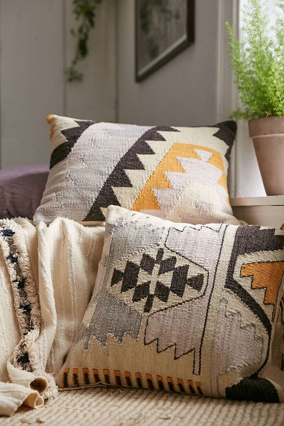 Arya Kilim Woven Pillow - Urban Outfitters