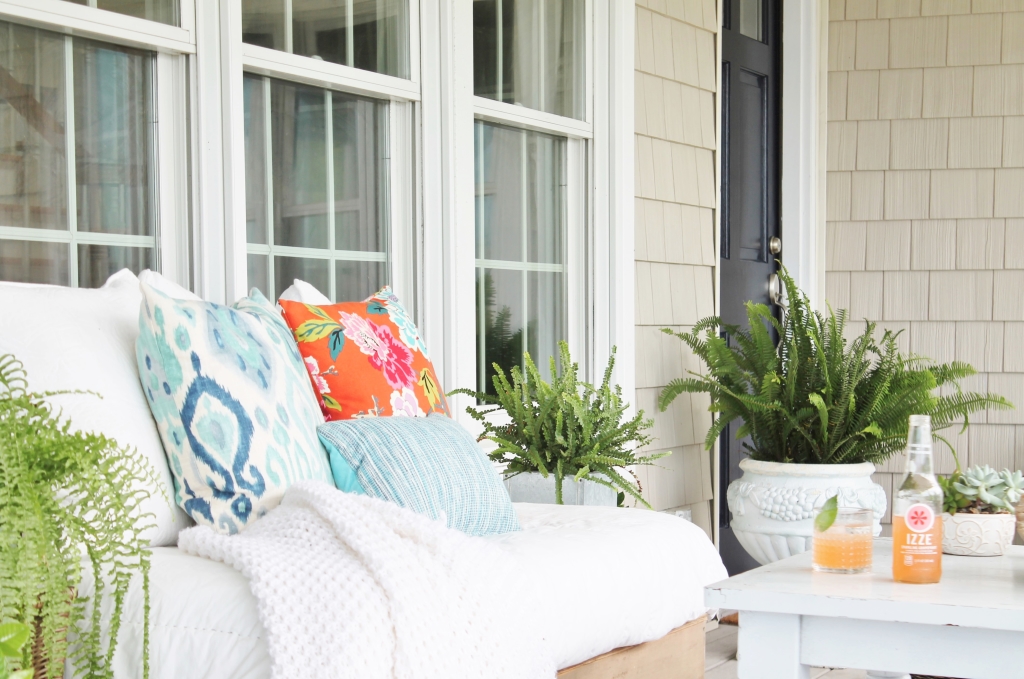 Front Porch Mini Makeover-Navy Door, Sherwin-Williams Anchors Aweigh