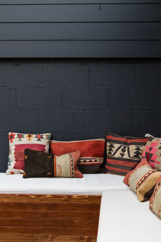 Smitten Studio-DIY Bench With Kilim Pillows