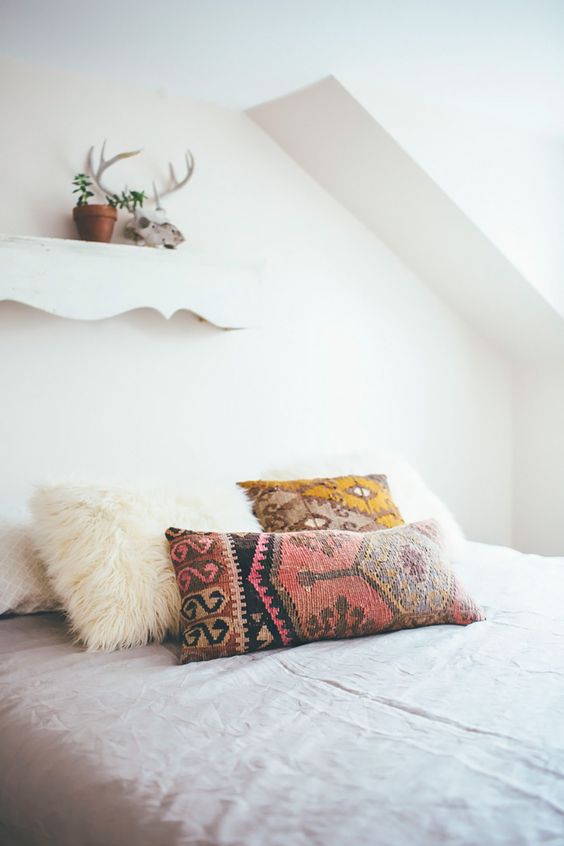 THoughts Of Alice-Boho Bedroom-Kilim PIllows