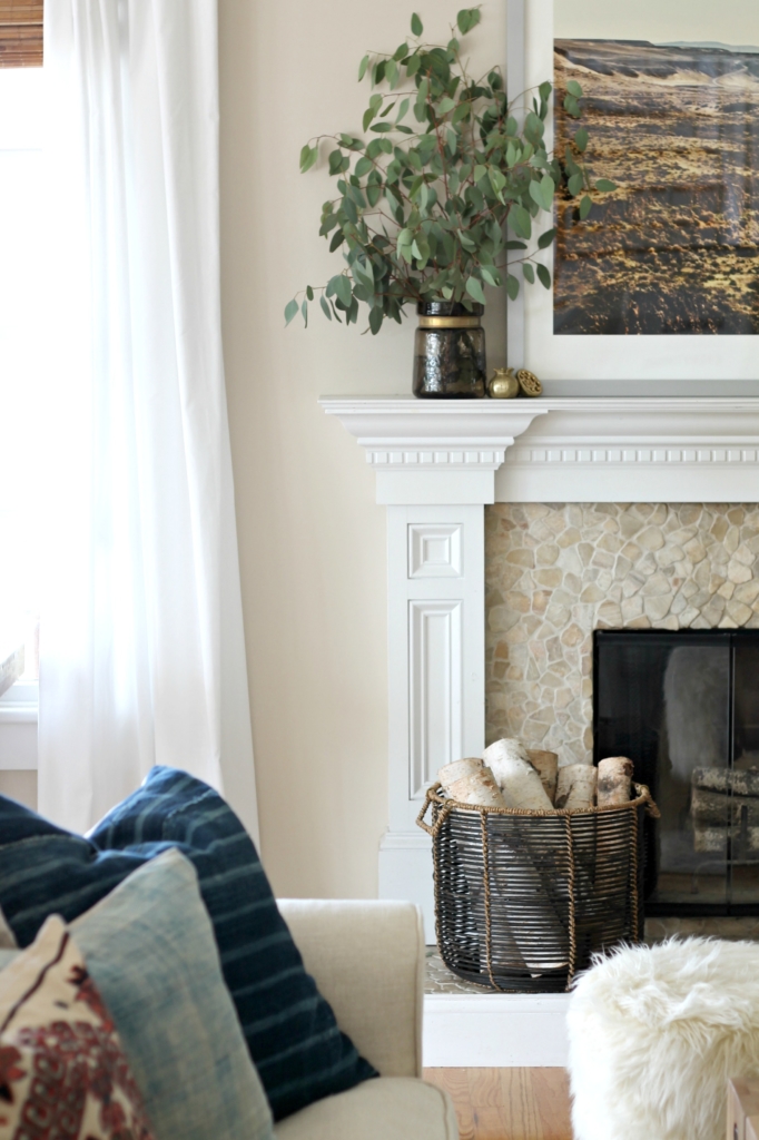 Modern Farmhouse Fall Family Room Tour-Simple Fall Mantle With Ecualytus