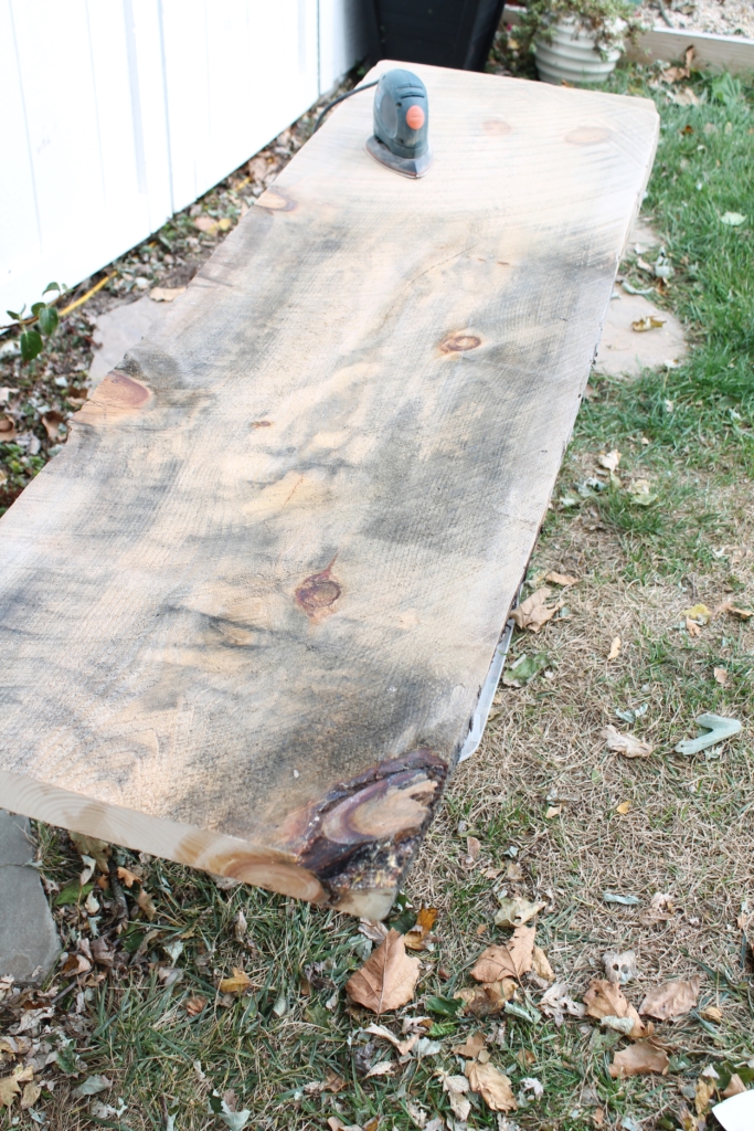 The Easiest DIY LIve Edge Bench With Hair Pins Legs. Mid-Century Modern, Rustic Bedroom Bench