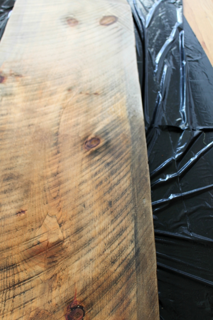 The Easiest DIY LIve Edge Bench With Hair Pins Legs. Mid-Century Modern, Rustic Bedroom Bench