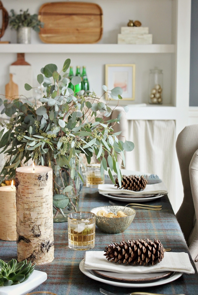 city-farmmhouse-holiday-dining-room-with-home-goods-4