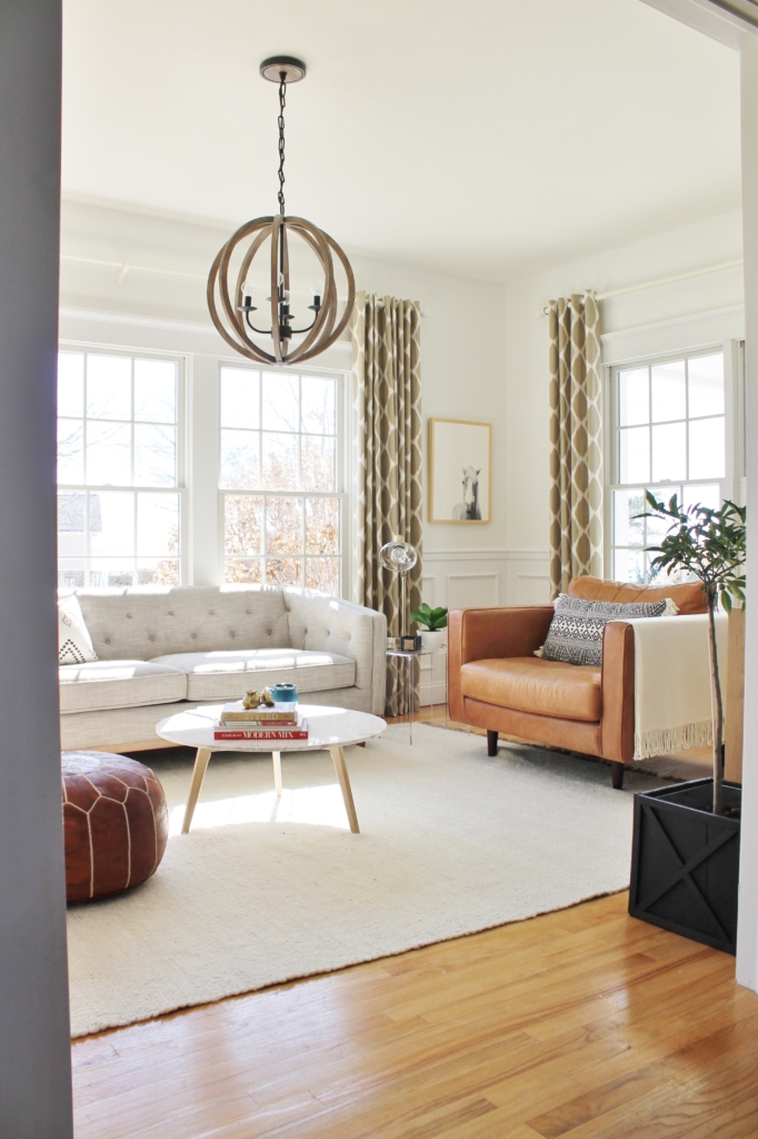 The best Sherwin-Williams neutral paint colors. City Farmhouse by Jennifer O'Brien