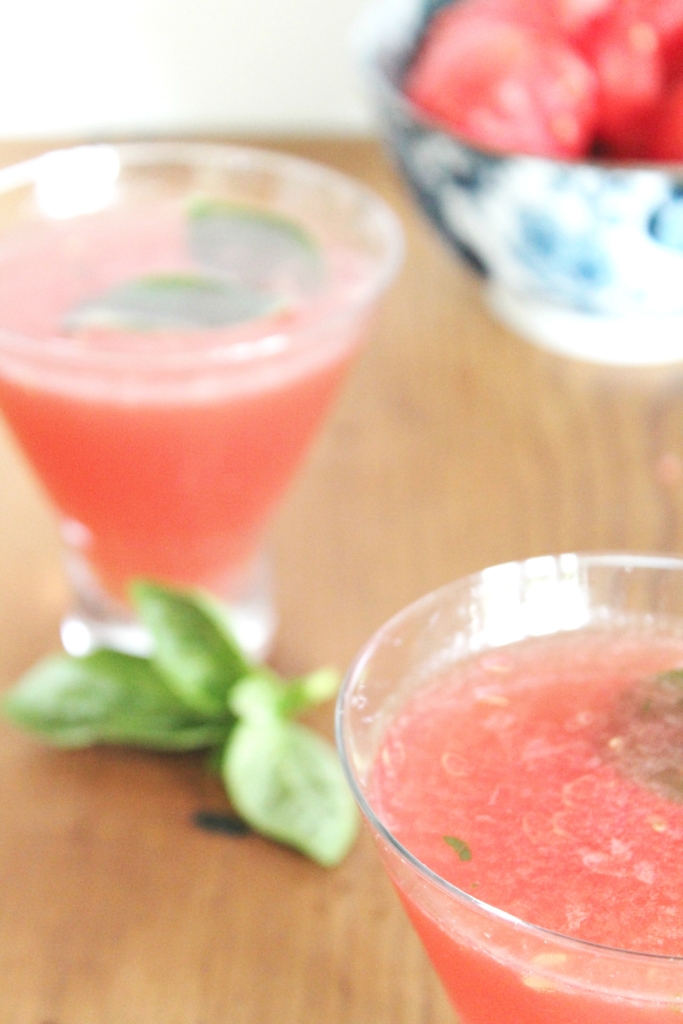 Skinny Watermelon-Basil Martini Under 100 Calories. Perfect summer cocktail!