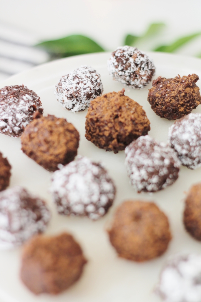 Guten Free Coconut Fudge Bites + Holiday Cookie Hop