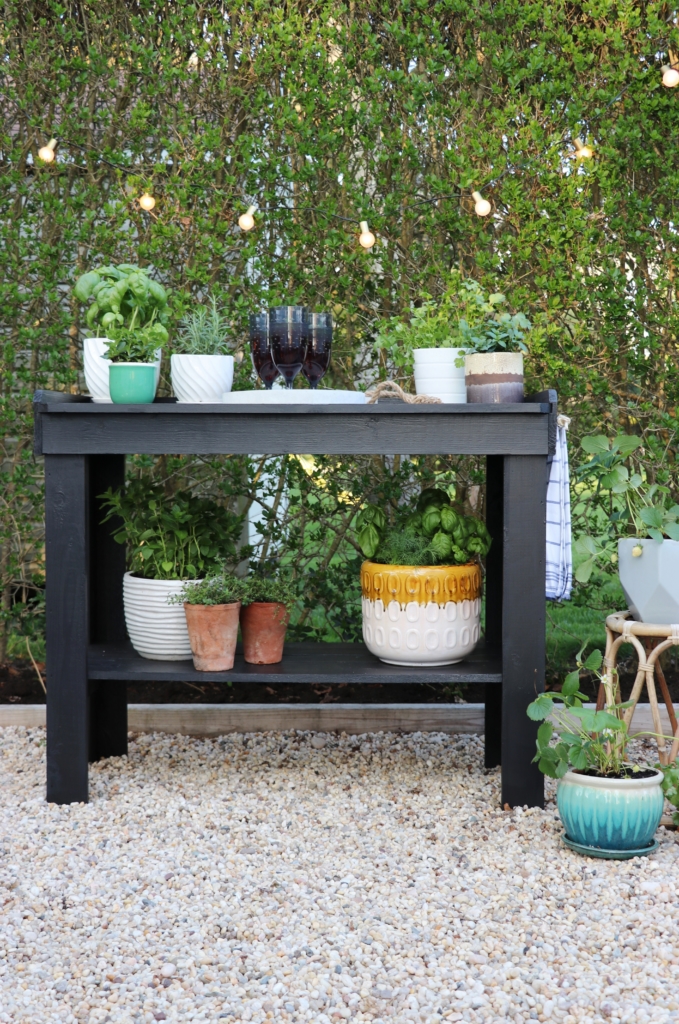 Outdoor Herb Bar: Give Your Summer Recipes A Little Something Extra