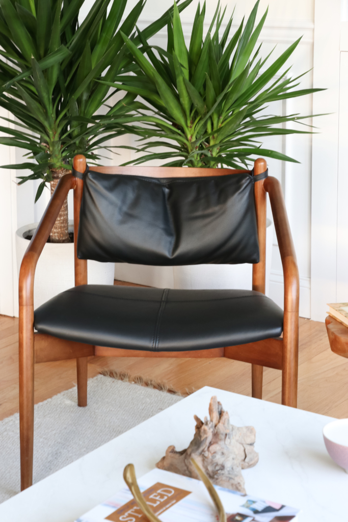 The Perfect Little Black Chair-Article Lento