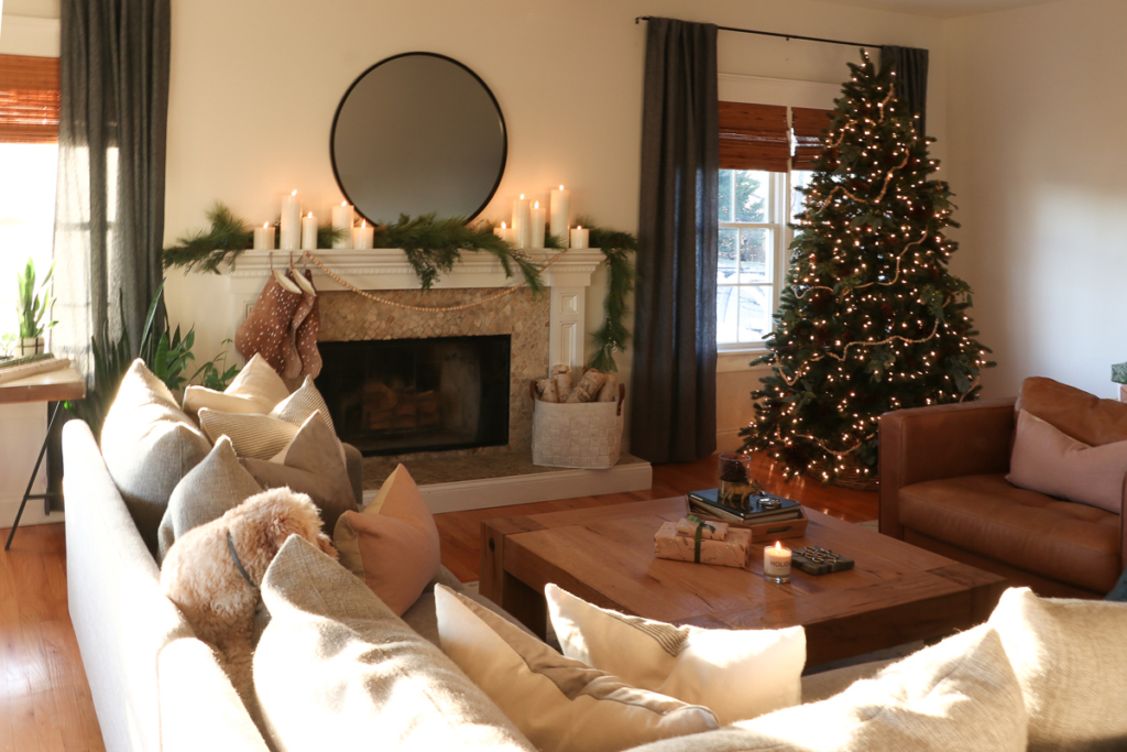 Earthy Coastal Christmas House Tour-Holiday Housewalk