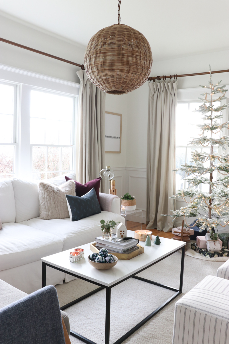 Holiday Housewalk-Earthy Coastal Christmas Tour
