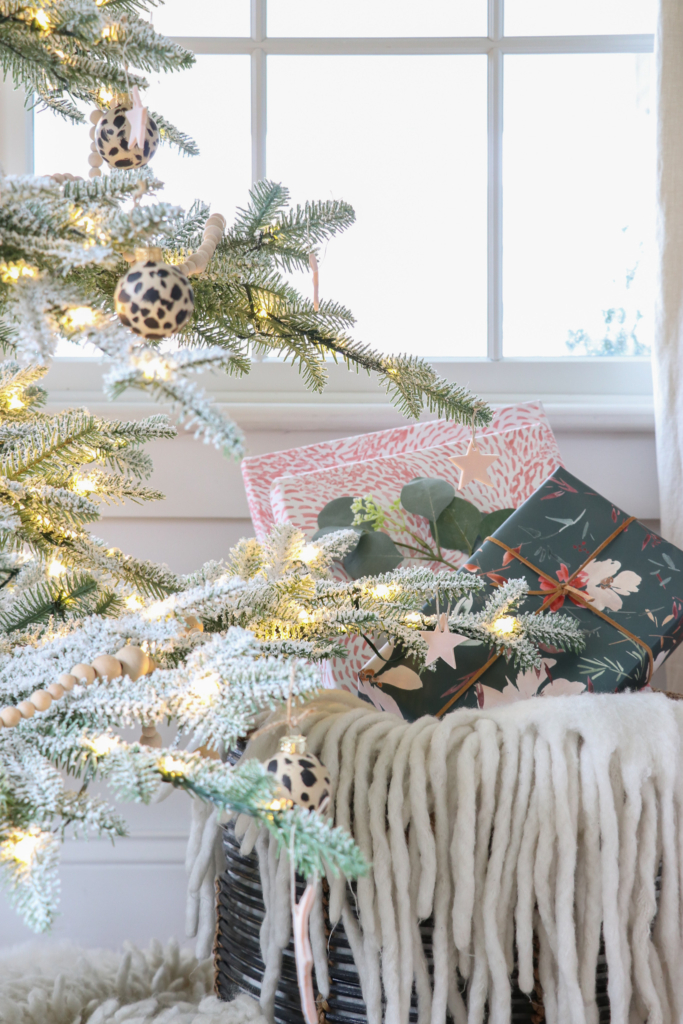 Aspen Holiday Christmas Tree-Simple Styling Ideas