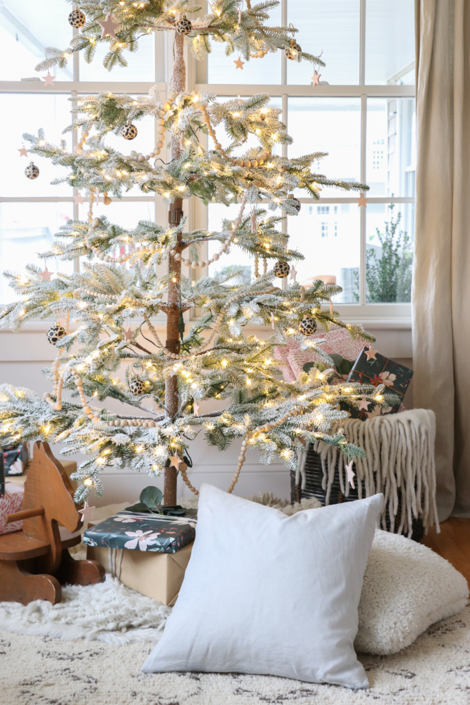 Aspen Holiday Christmas Tree-Simple Styling Ideas