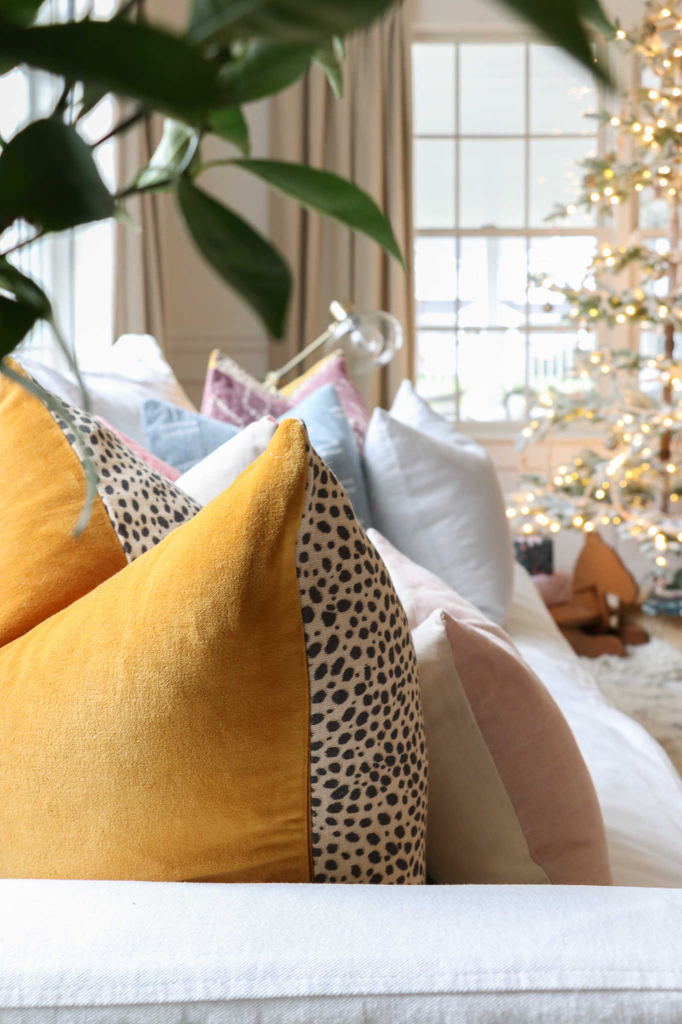 Aspen Inspired Holiday Housewalk-Christmas House Tour