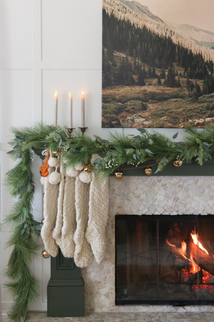 Aspen Inspired Holiday Housewalk. Christmas House Tour by City Farmhouse.