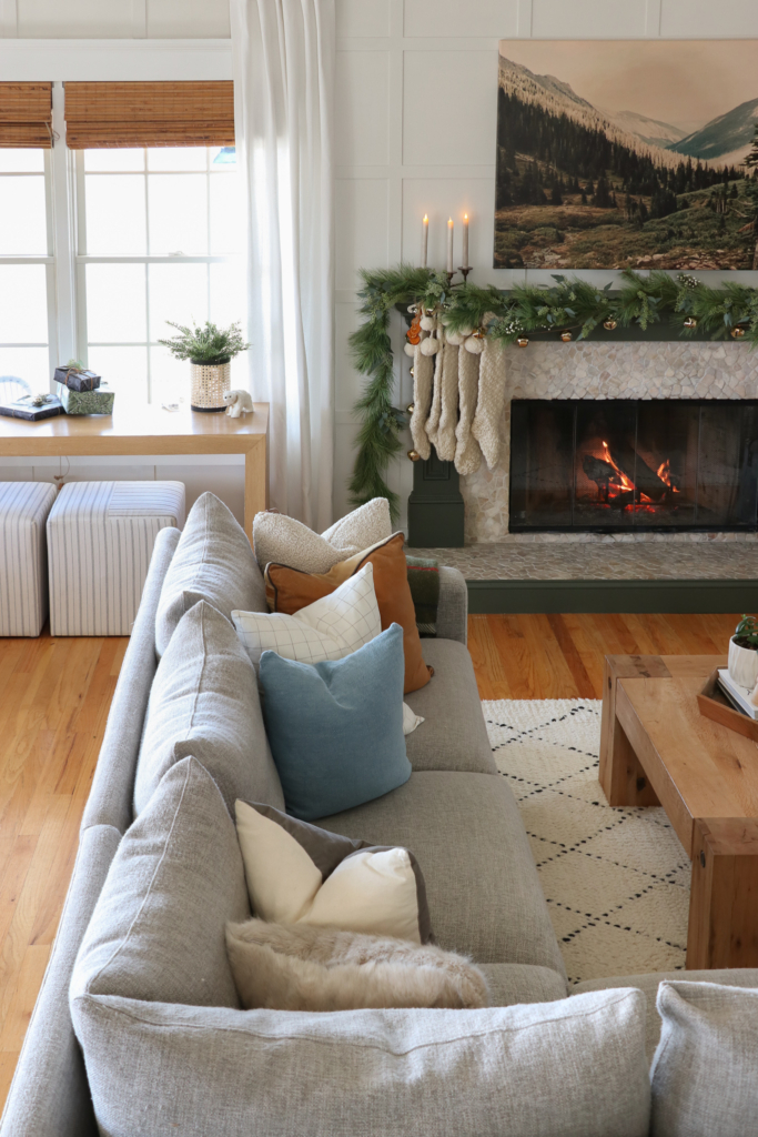 Aspen Inspired Holiday Housewalk. Christmas House Tour by City Farmhouse.