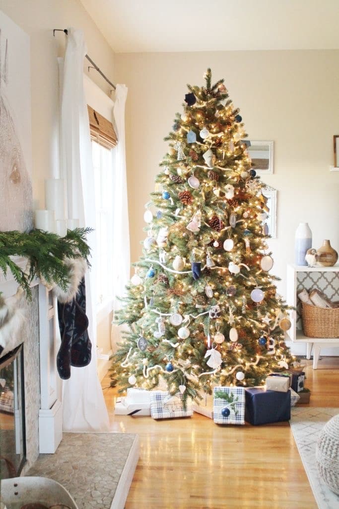 Decorating a Cozy, Bohemian Woodland Christmas Tree and Living Room – Casa  Watkins Living