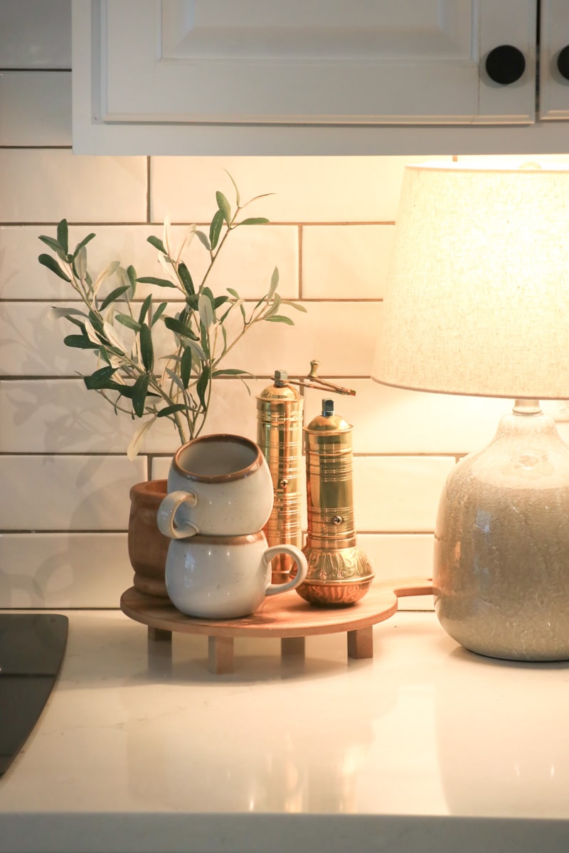 My Favorite Kitchen Lamps-Everyone Needs one