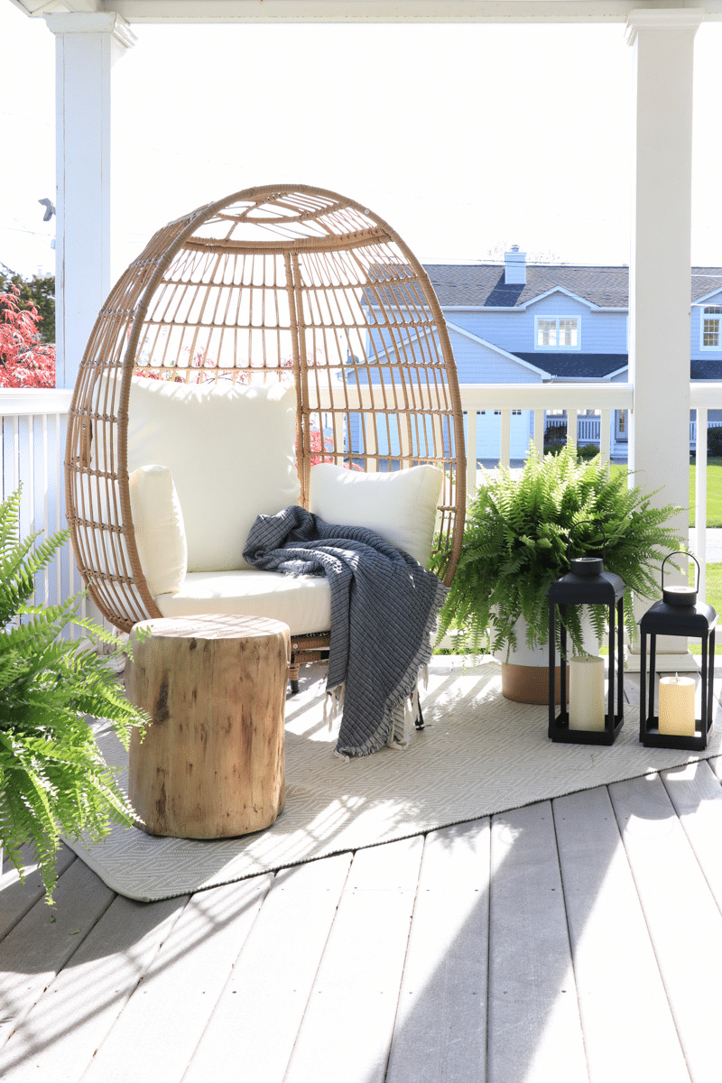 The Egg Chair- the prefect patio chair.