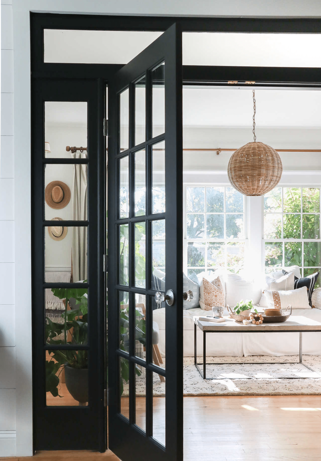 DIY + Design City Farmhouse Blog by Jennifer Obrien. 