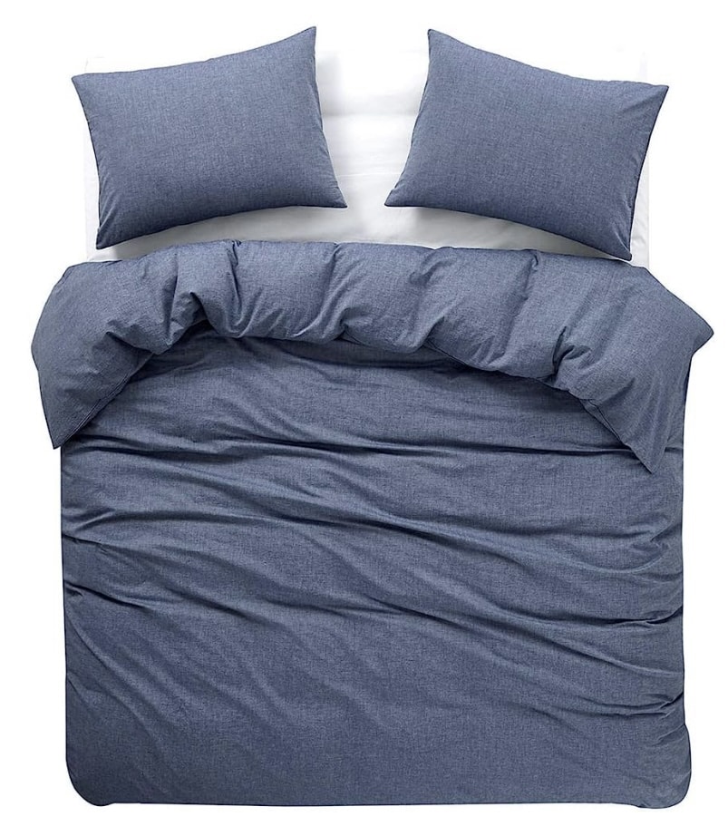 Chambray XL Twin Comforter. Amazon.