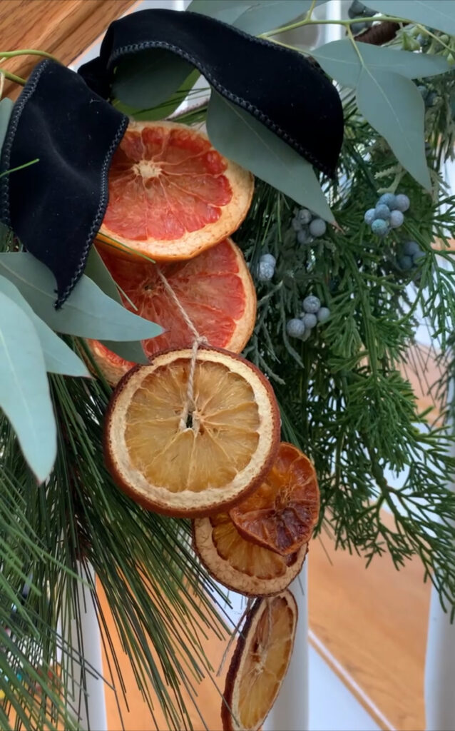 Dried grapefruit slices