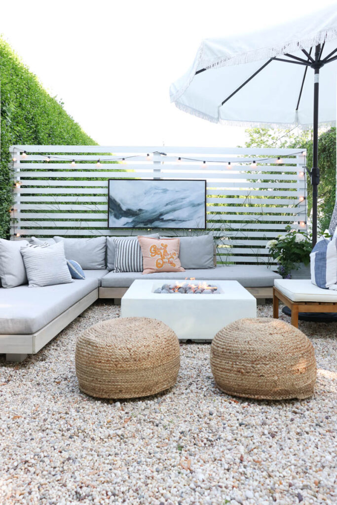 City Farmhouse Pea Gravel Backyard